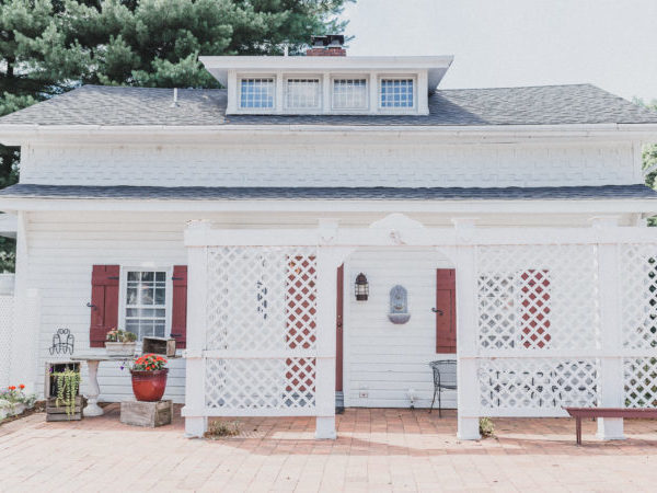 Tranquility Cottage – Romantic Jacuzzi & Fireplace Suite in Lancaster PA